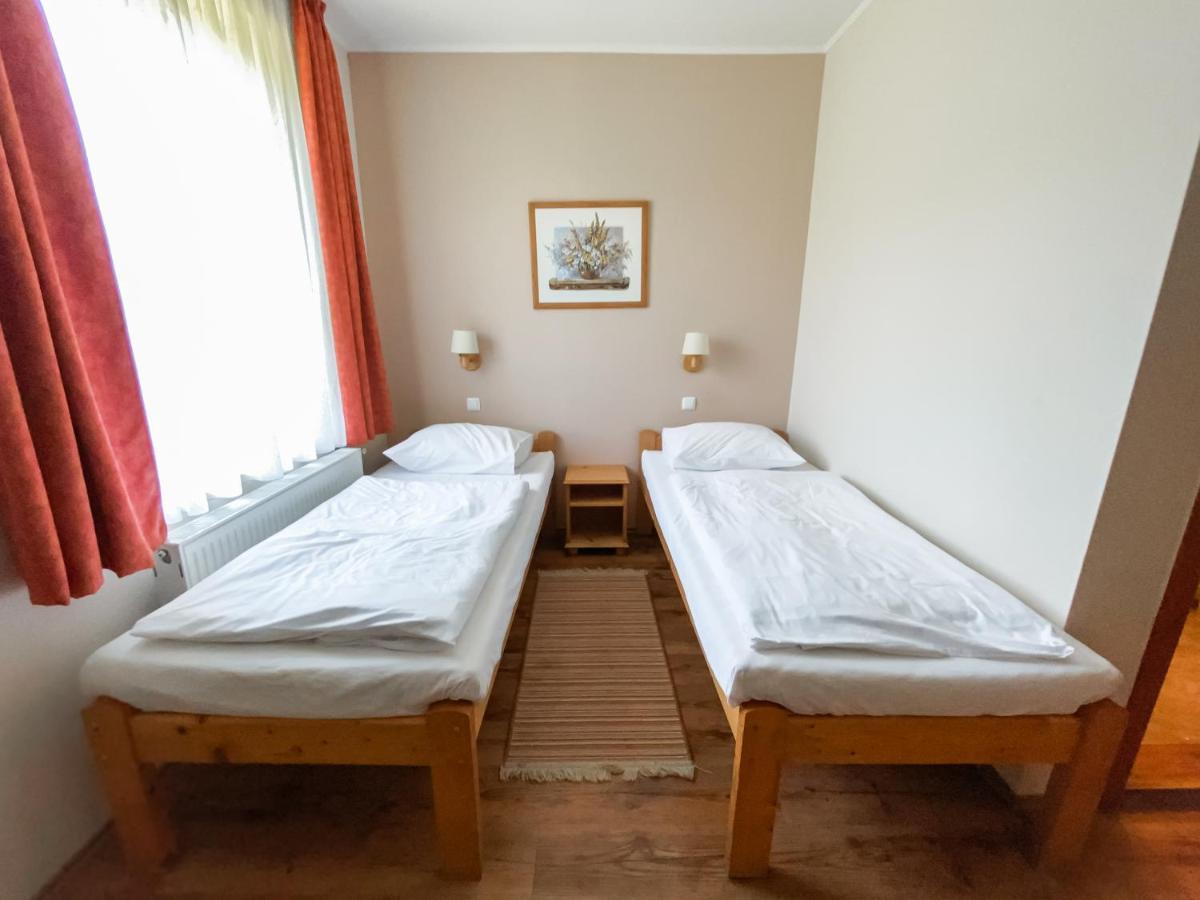 Anna Panzio Hotel Dunavarsány Eksteriør billede