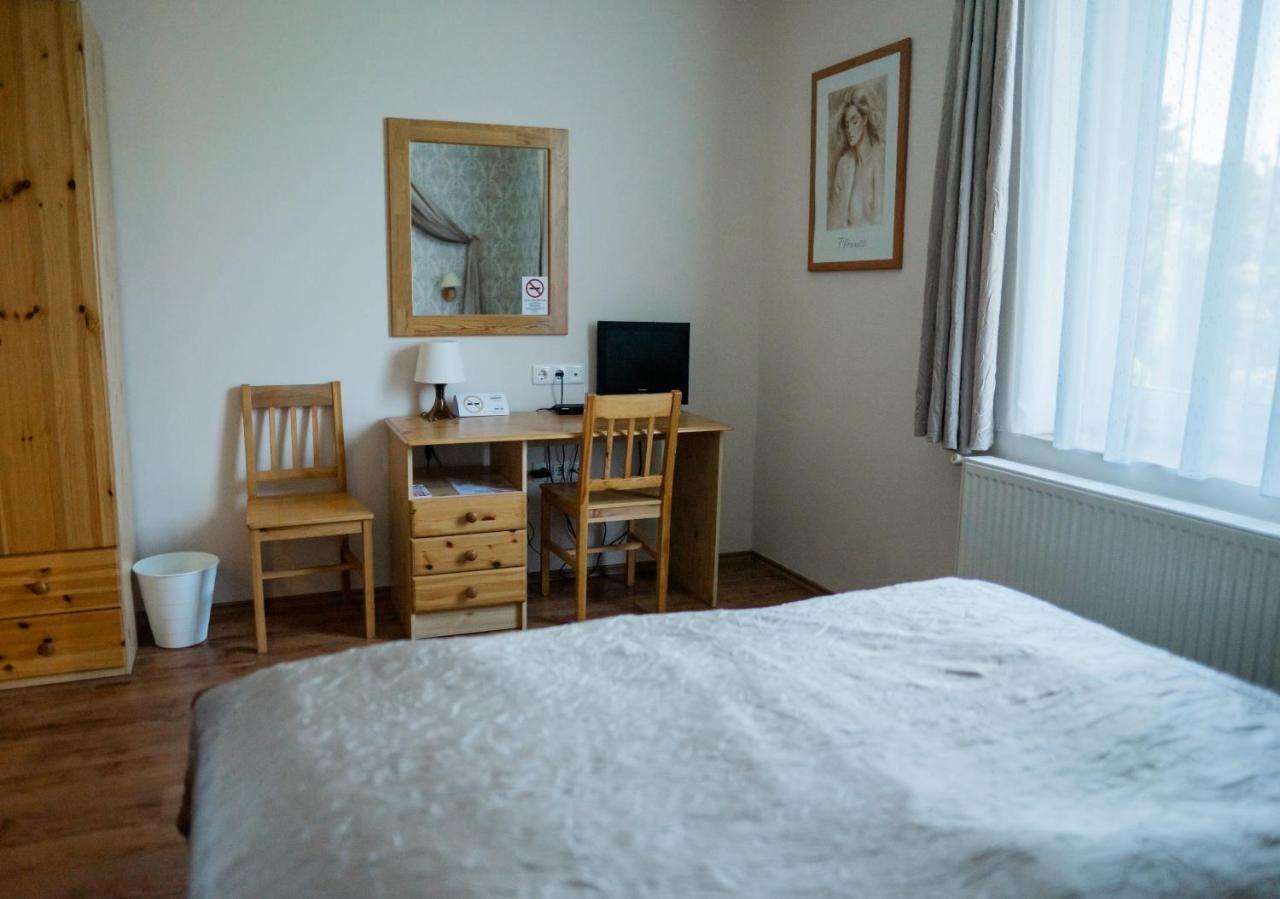 Anna Panzio Hotel Dunavarsány Eksteriør billede